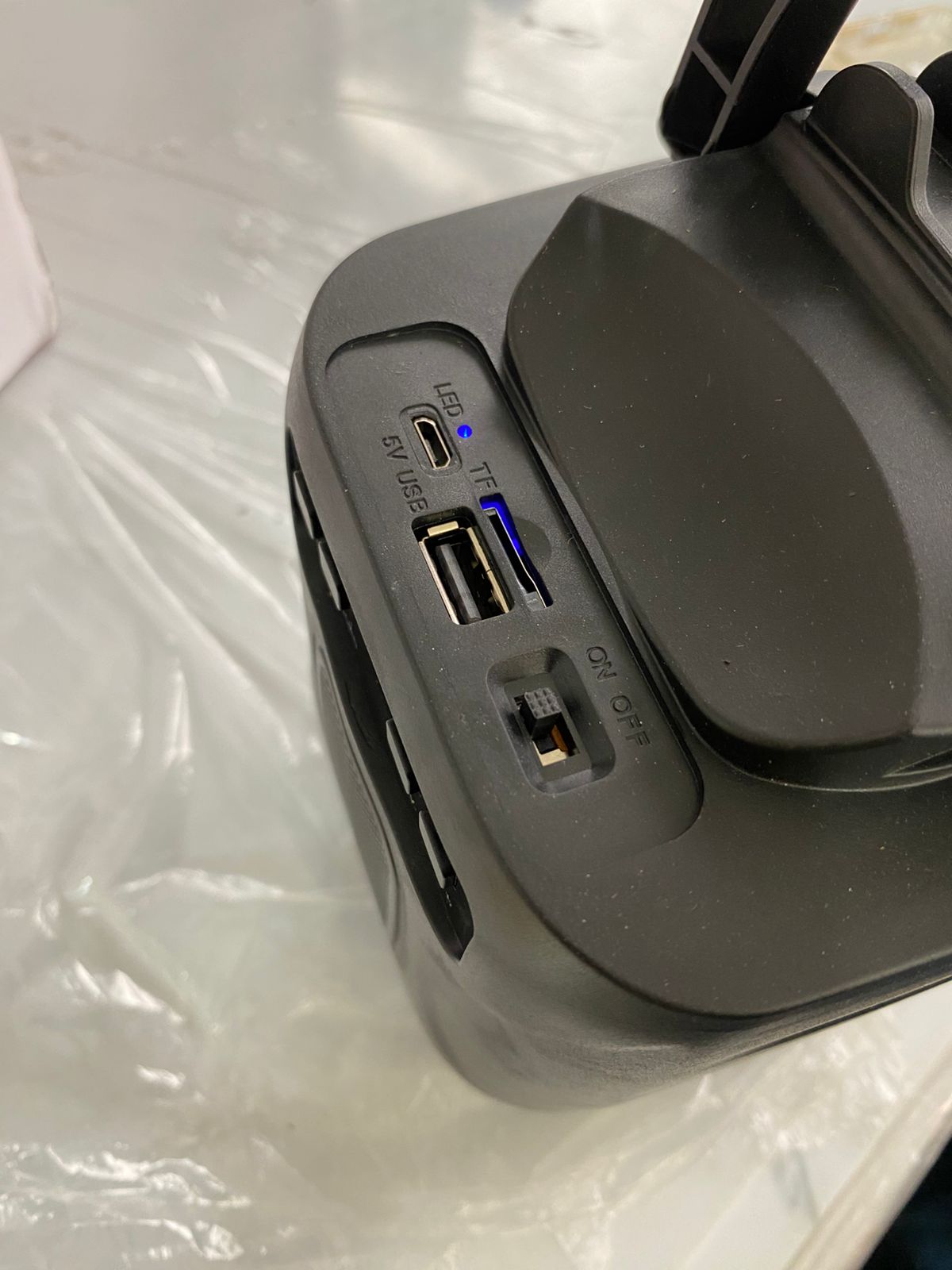 Parlante Portátil con Soporte