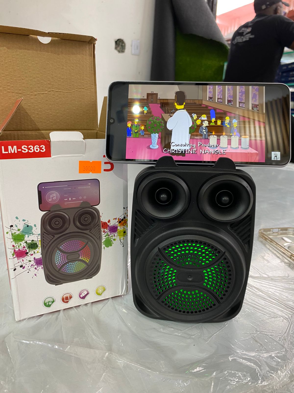 Parlante Portátil con Soporte