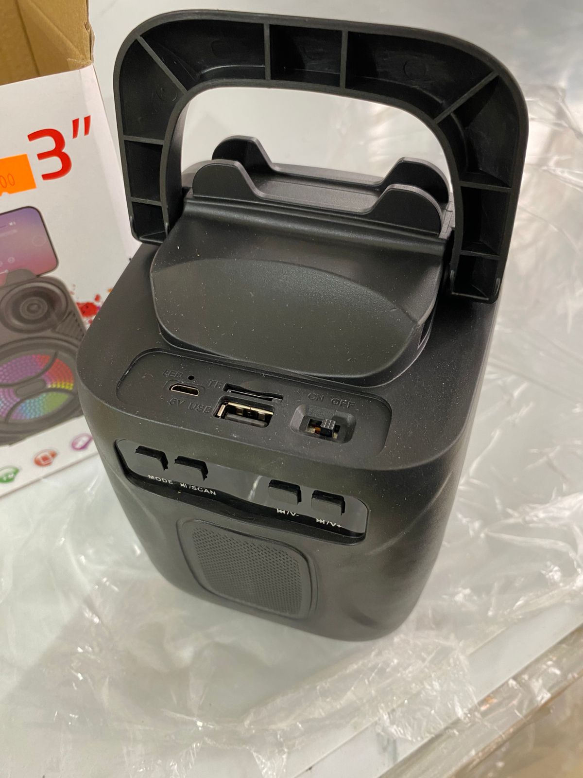 Parlante Portátil con Soporte